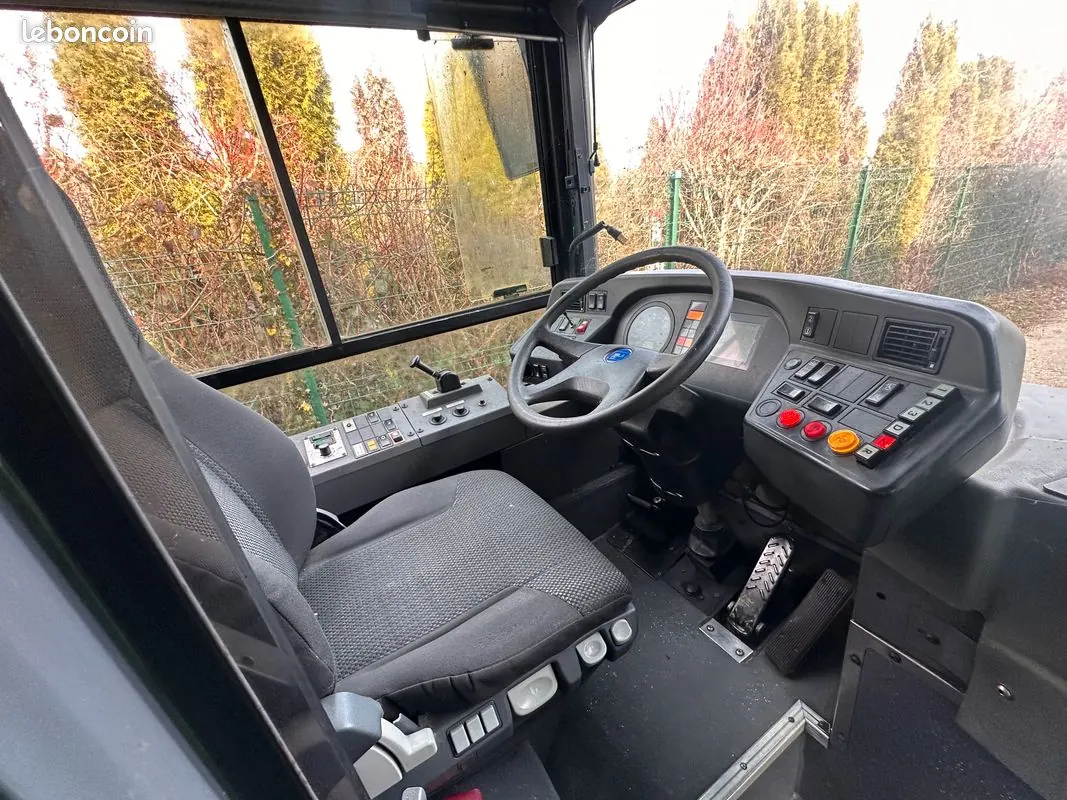 BUS HEULIEZBUS 30 m2 servant d'habitation - photo 2