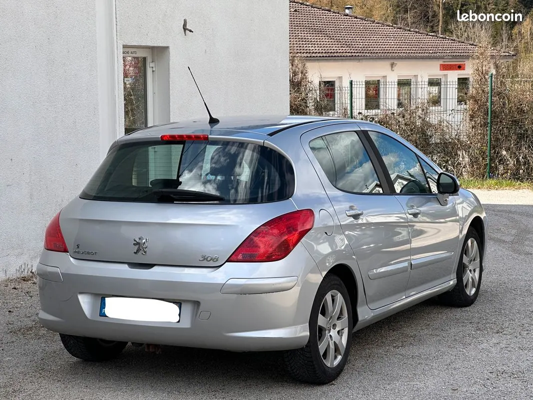 Peugeot 308 - photo 3