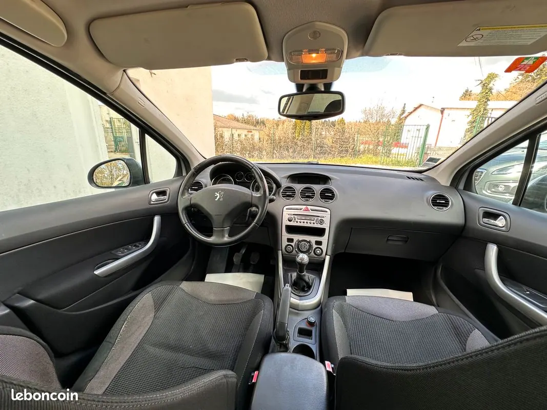 Peugeot 308 - photo 5
