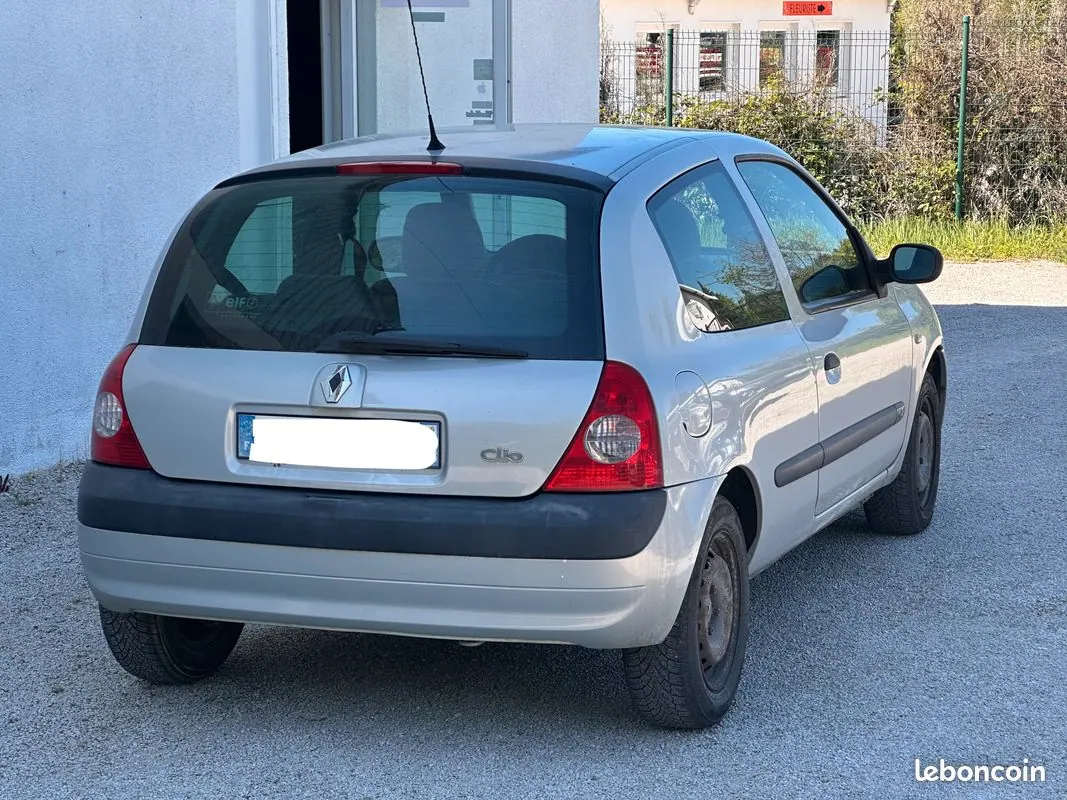 Renault Clio - photo 3