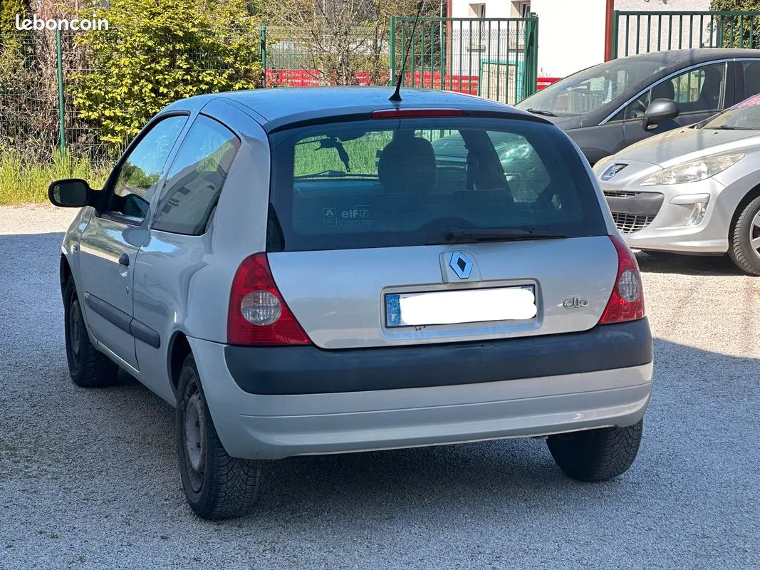 Renault Clio - photo 4